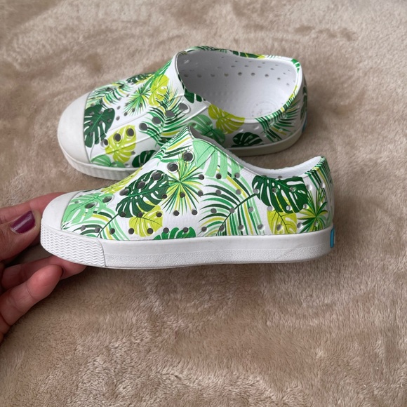 Tropical Leaf Kids Shoes - Picture 6 of 8